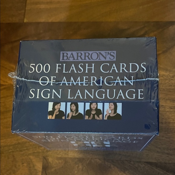 Barron's American Sign Language Flash Cards - Picture 2 of 3